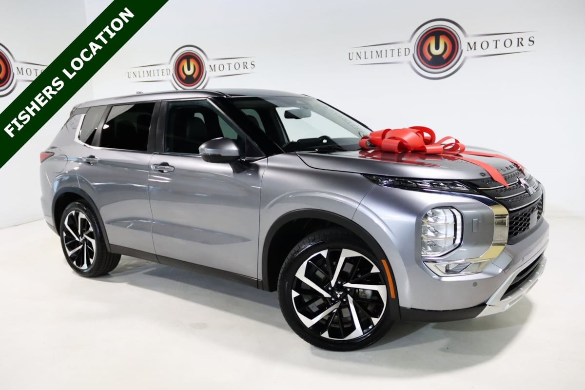 2022 Mitsubishi Outlander SE's photo