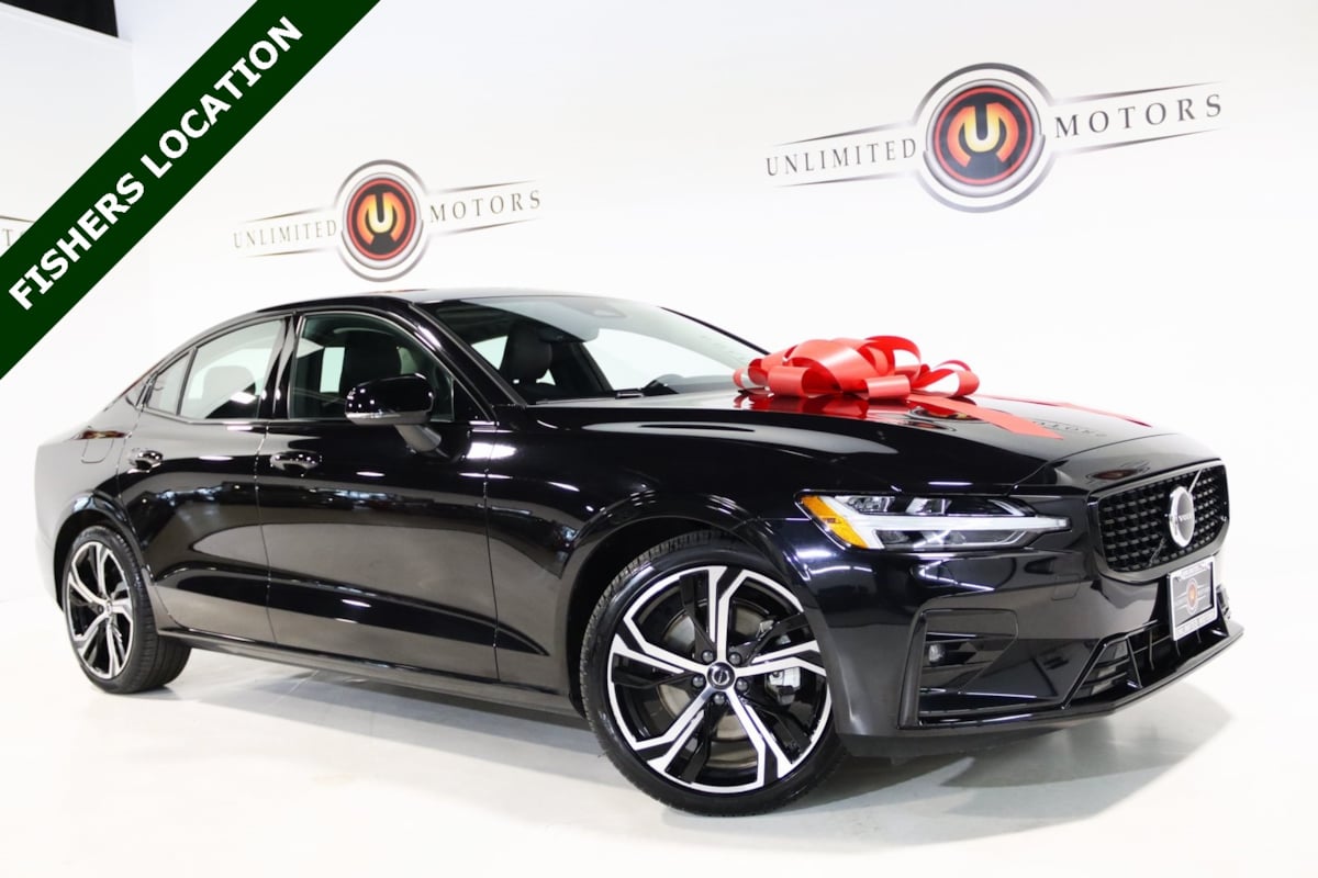 2025 Volvo S60 Core's photo