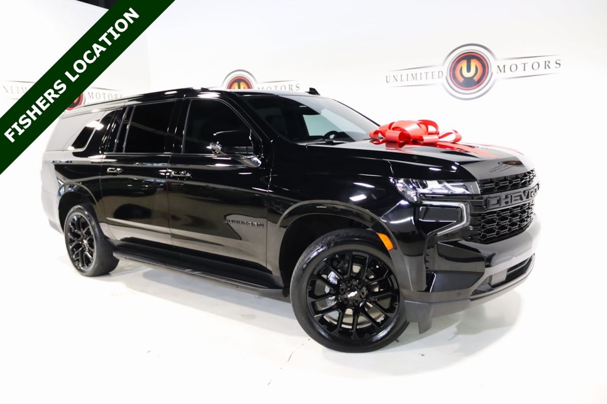 2023 Chevrolet Suburban RST's photo