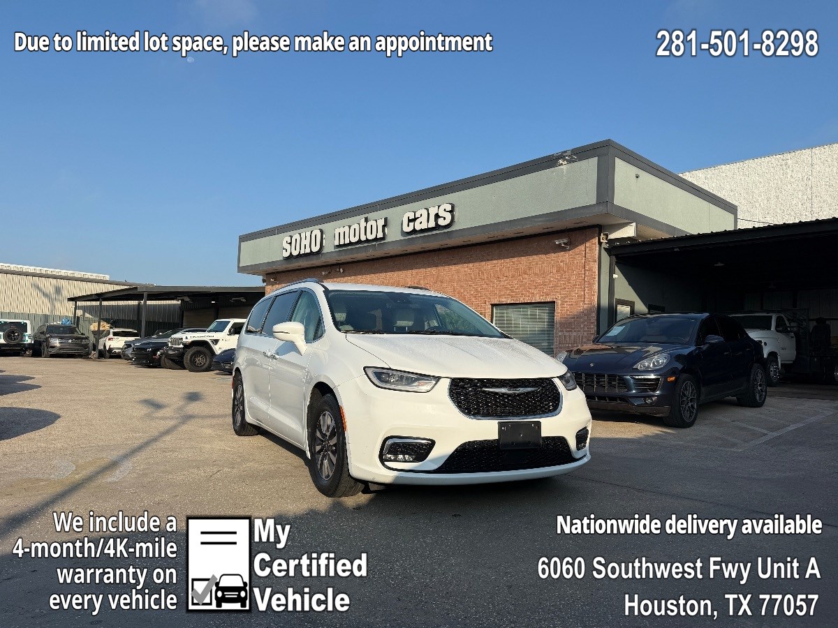 2021 Chrysler Pacifica Touring L's photo