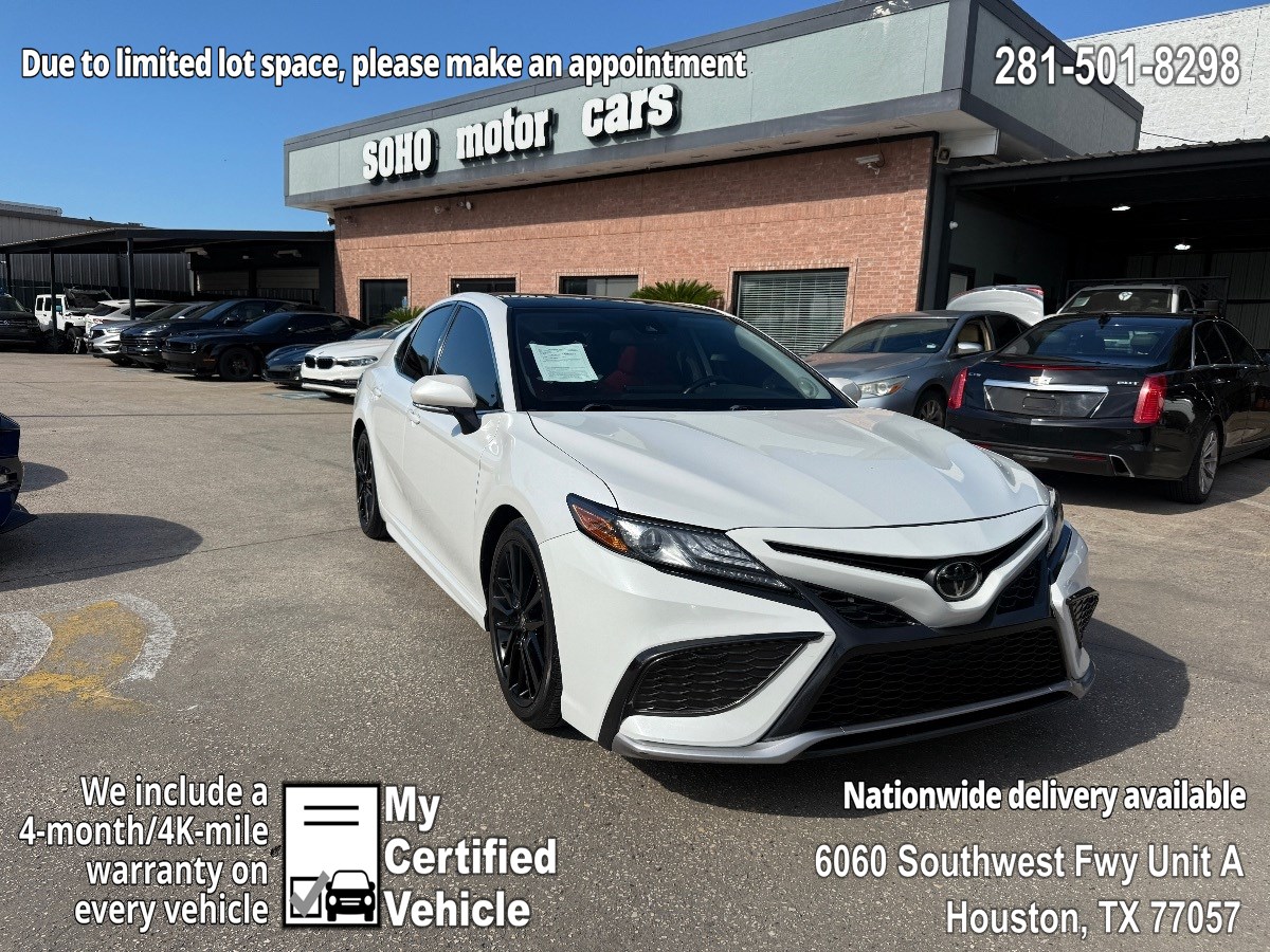 2022 Toyota Camry XSE's photo