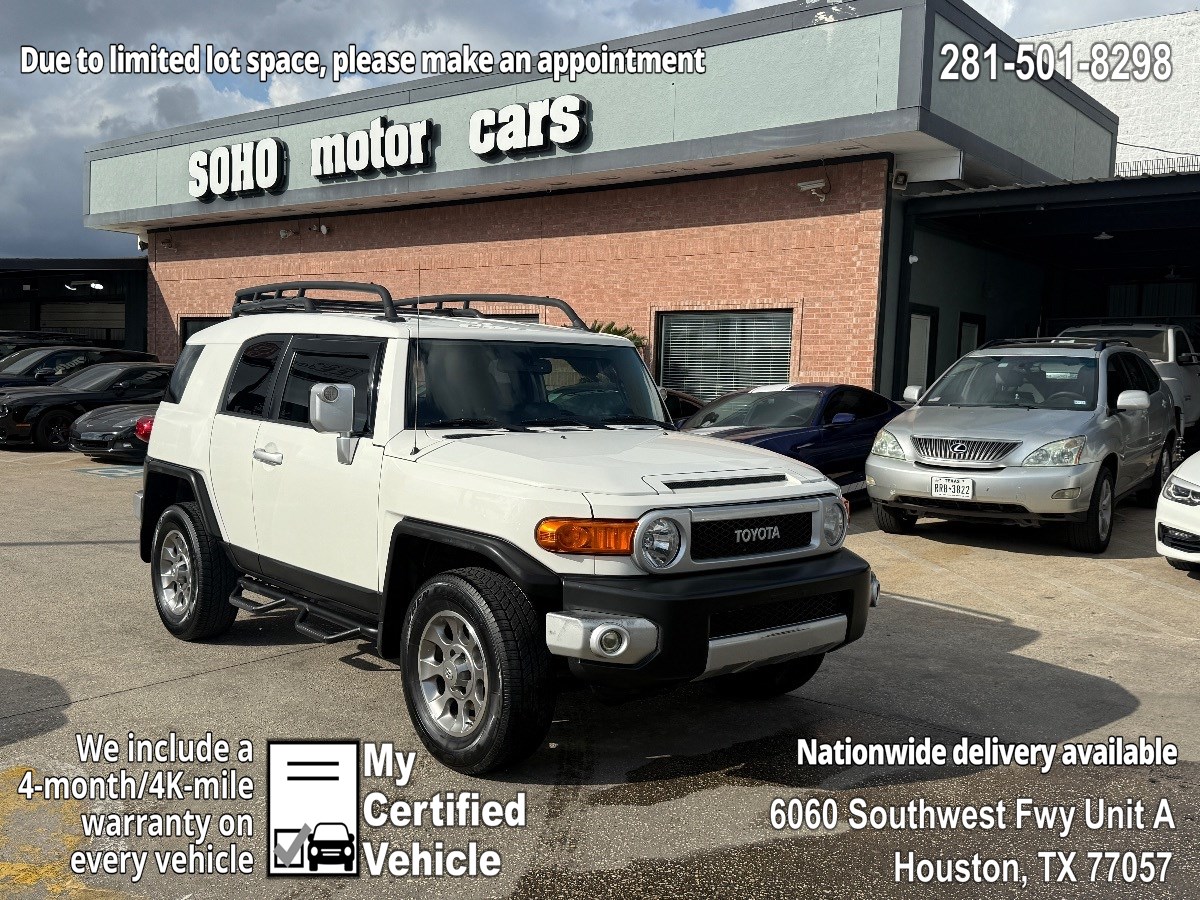 2014 Toyota FJ Cruiser Base