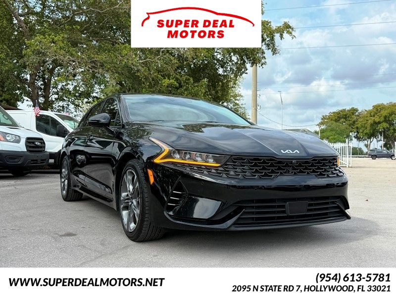 2022 Kia K5 EX's photo