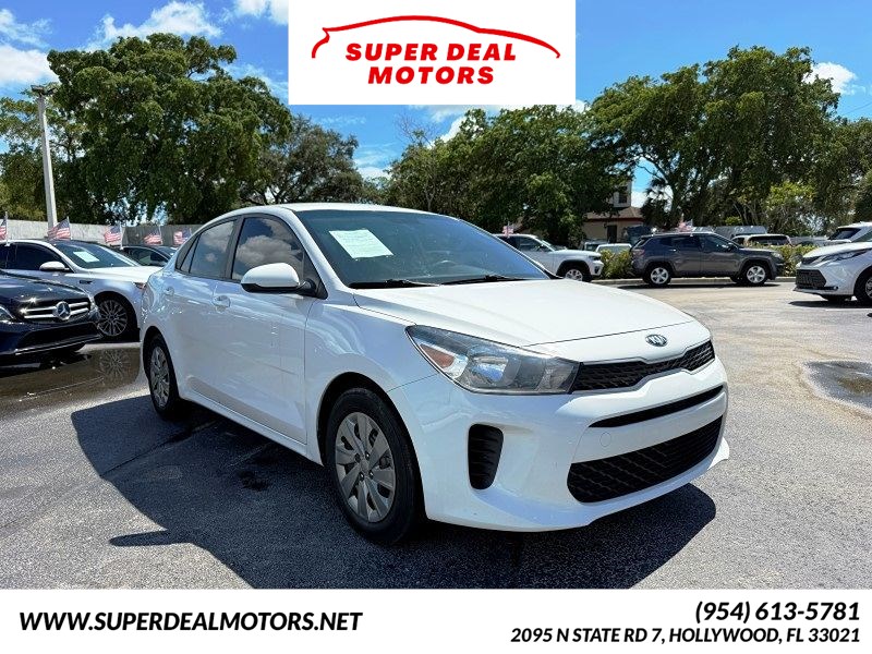 2020 Kia RIO S's photo