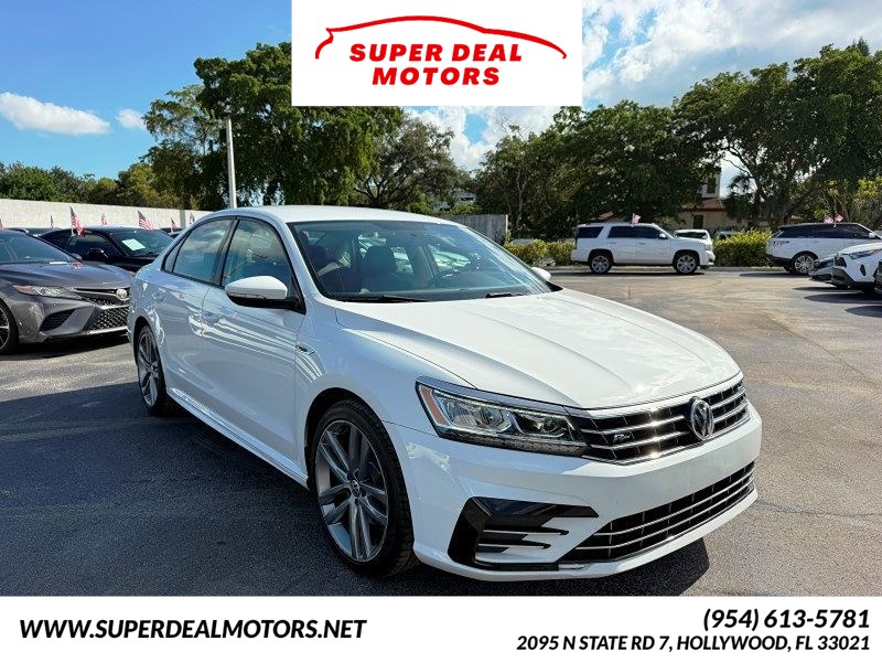 2018 Volkswagen Passat R-Line's photo