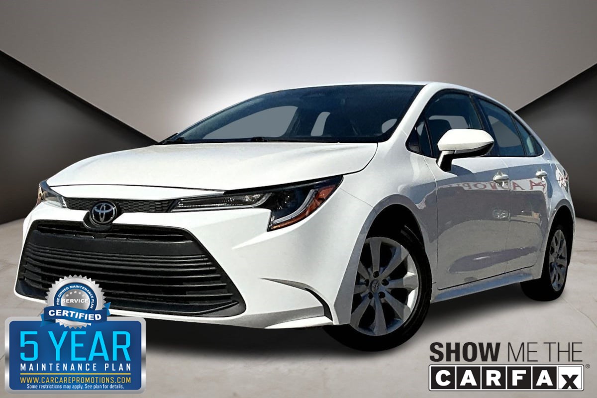 2023 Toyota Corolla LE's photo