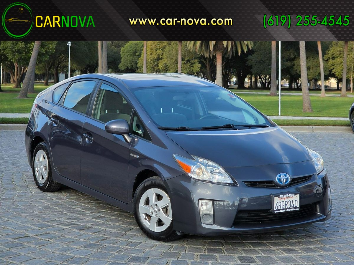 2011 Toyota Prius I's photo