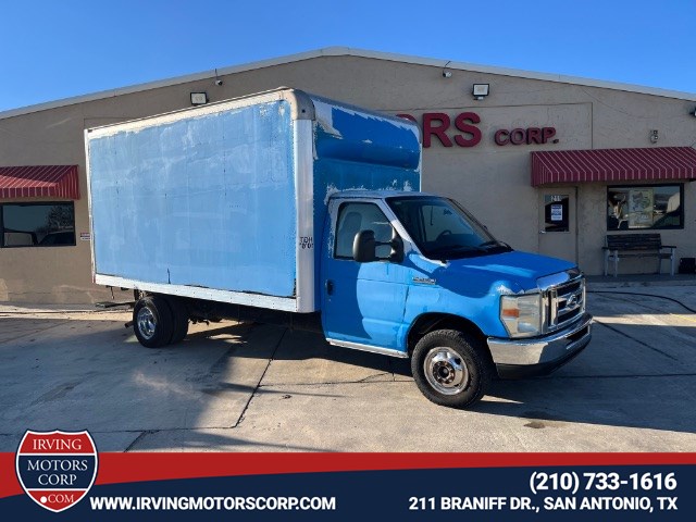 2011 Ford Econoline's photo