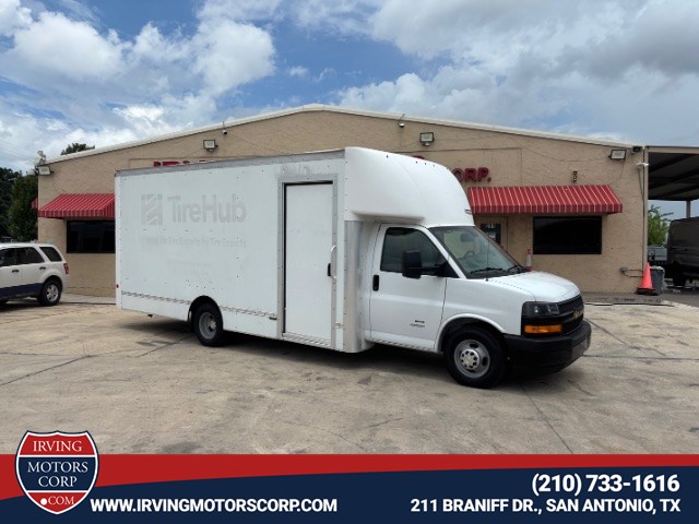 2021 Chevrolet Express Cutaway Base's photo