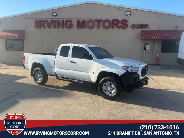 2022 Toyota Tacoma SR's photo