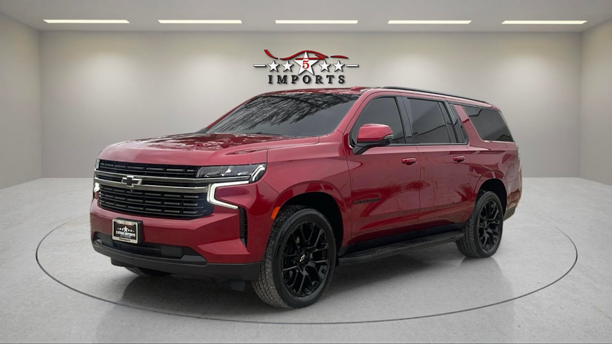 2022 Chevrolet Suburban RST's photo