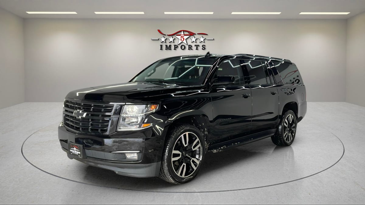 2019 Chevrolet Suburban LT's photo