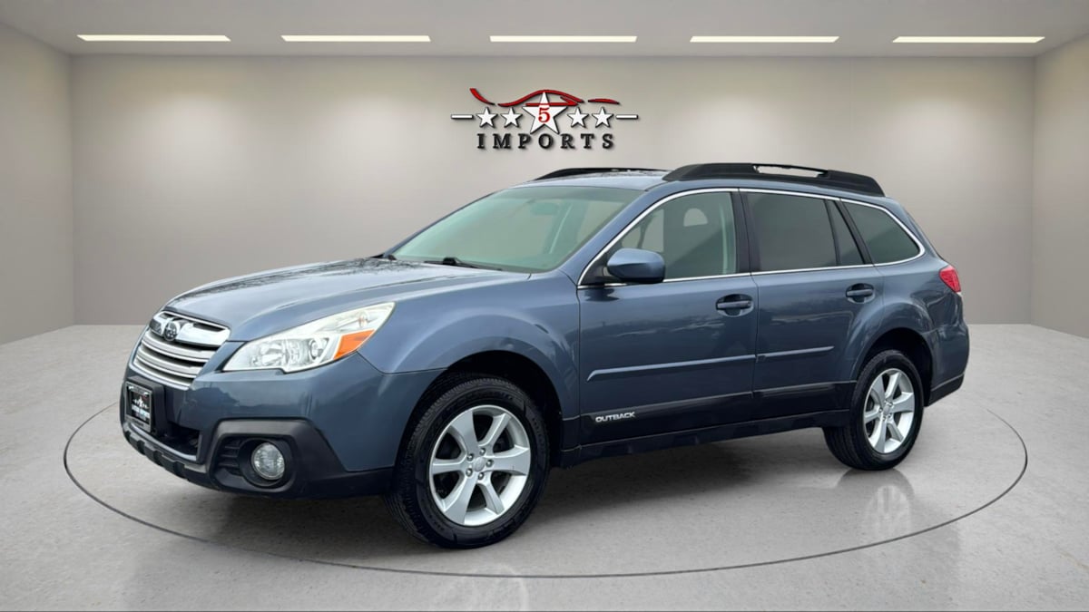 2013 Subaru Outback Premium's photo