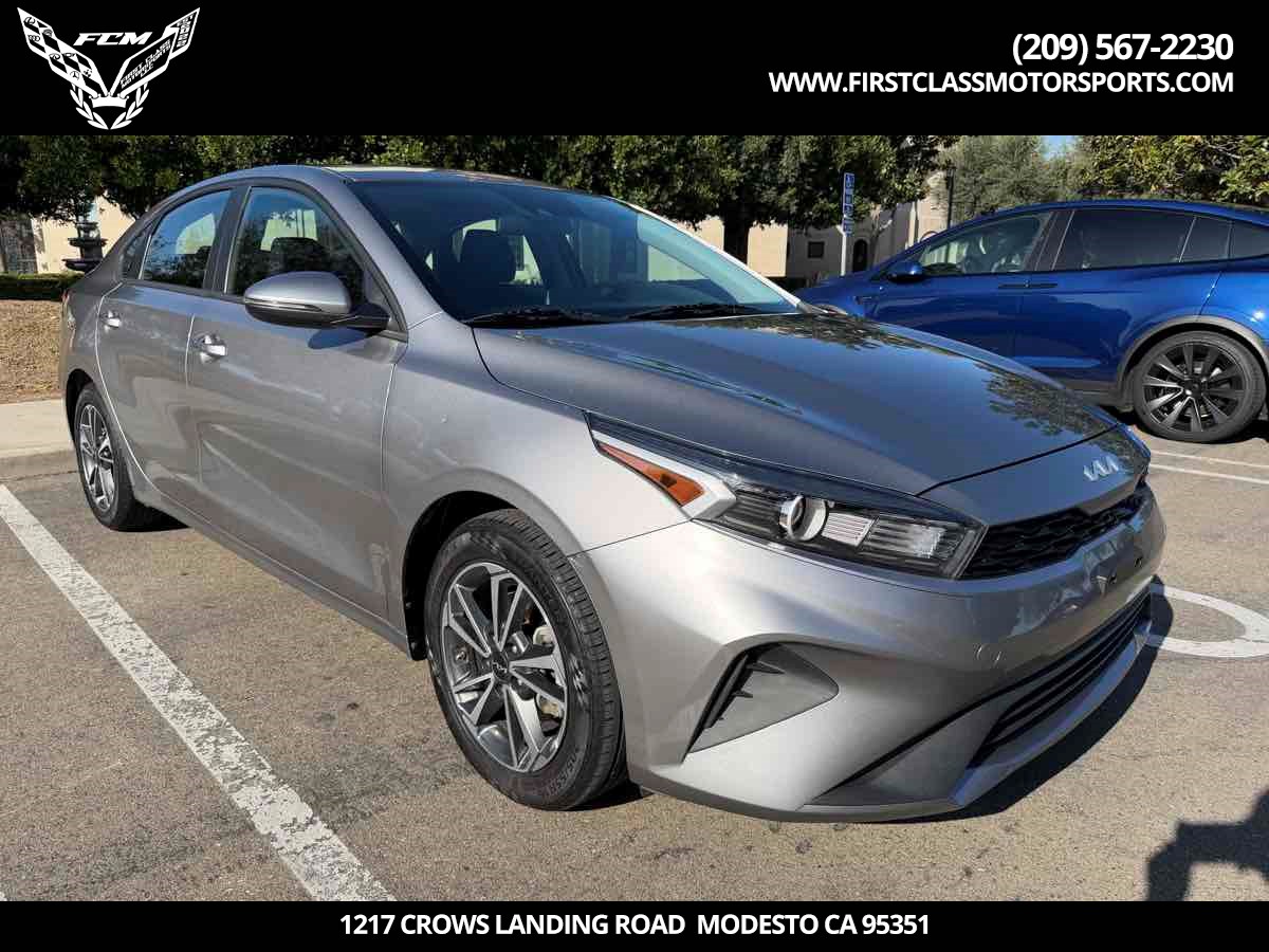 2023 Kia Forte LXS's photo
