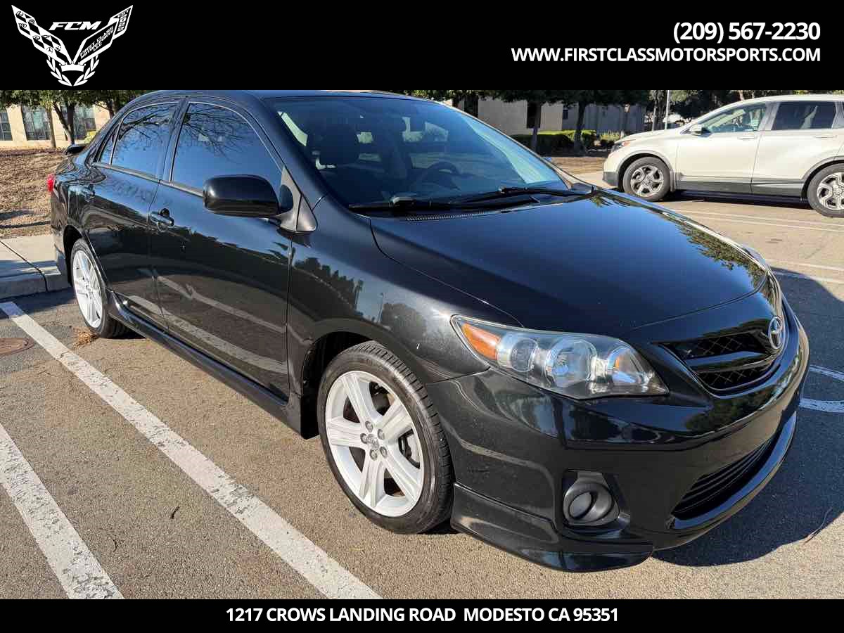 2013 Toyota Corolla S's photo