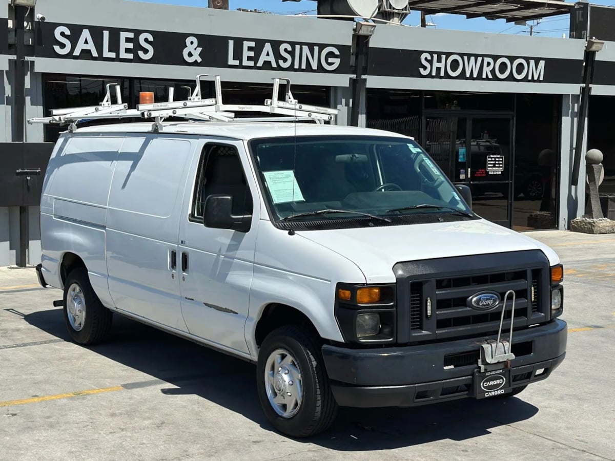 2013 Ford E-Series Econoline Van Commercial's photo