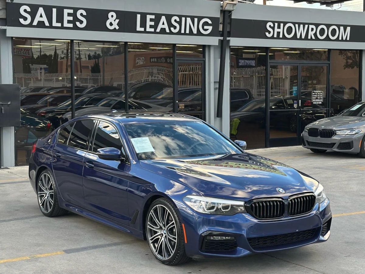 2019 BMW 5 Series 540i's photo