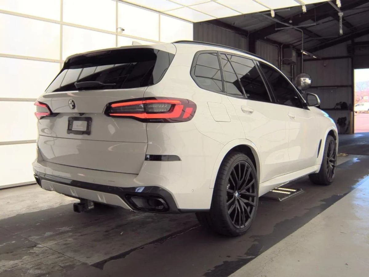 2020 BMW X5 40i's photo