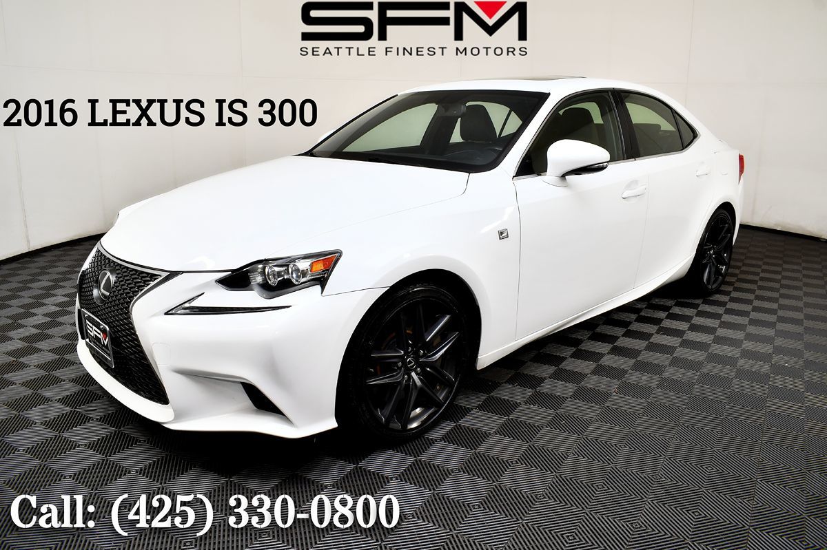 2016 Lexus IS 300's photo