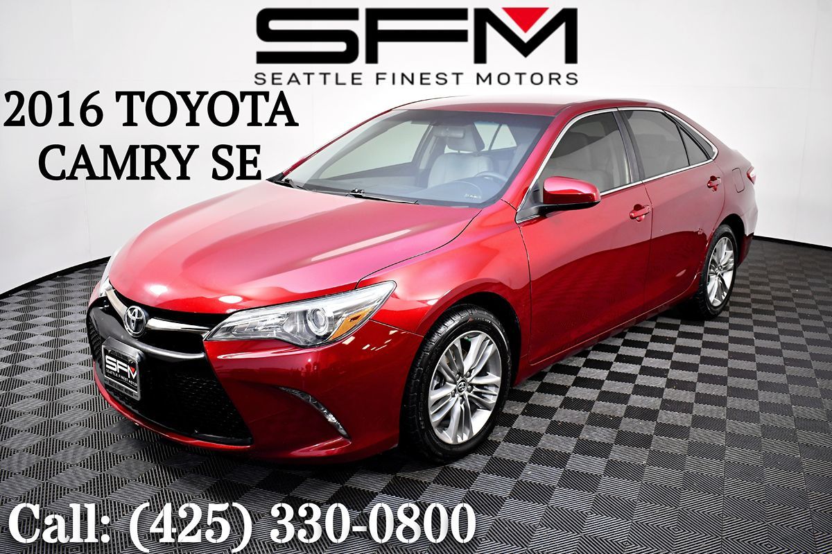 2016 Toyota Camry Special Edition's photo