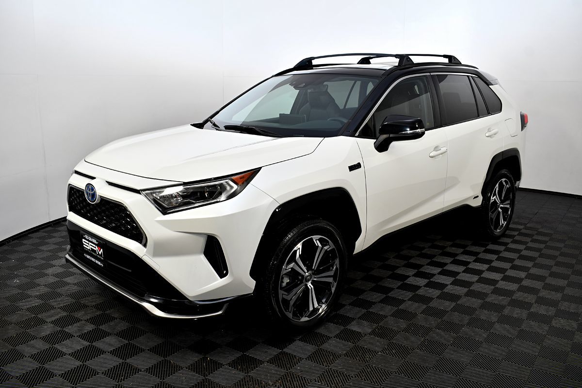 2021 Toyota RAV4 XSE's photo