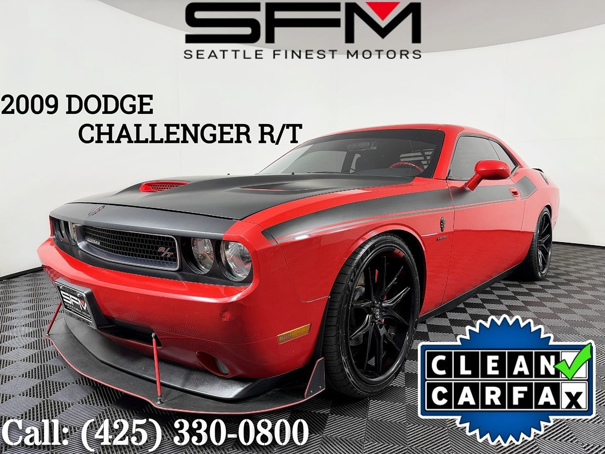2009 Dodge Challenger R/T's photo