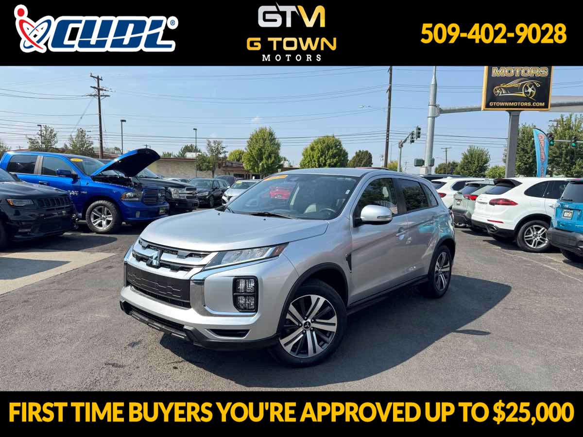 2024 Mitsubishi Outlander Sport SE's photo