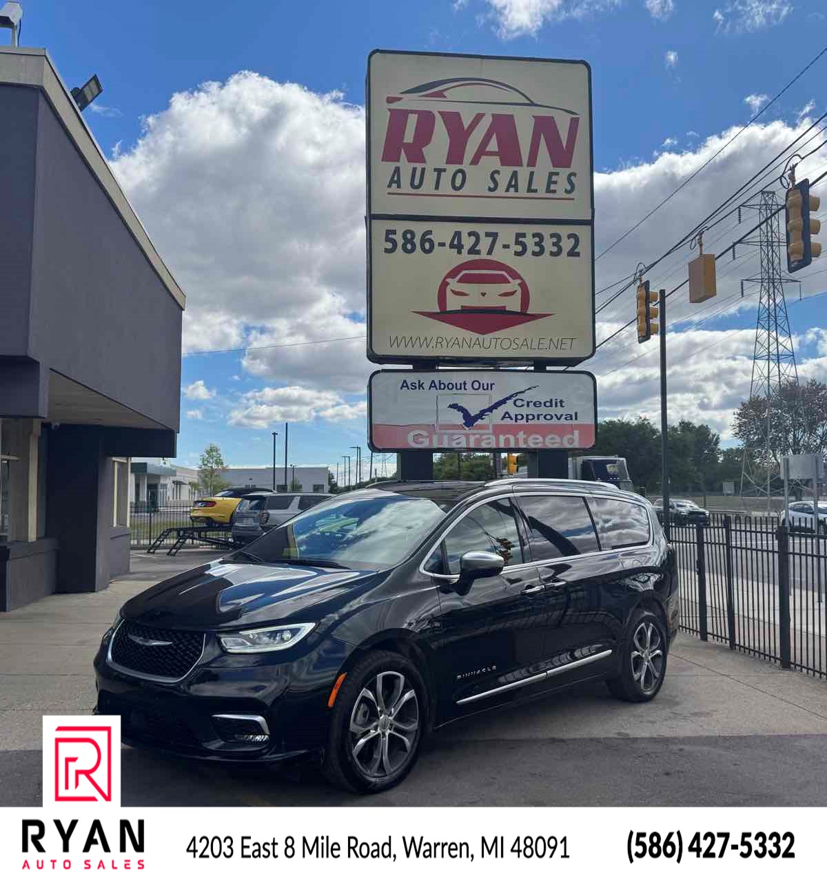 2022 Chrysler Pacifica Pinnacle's photo