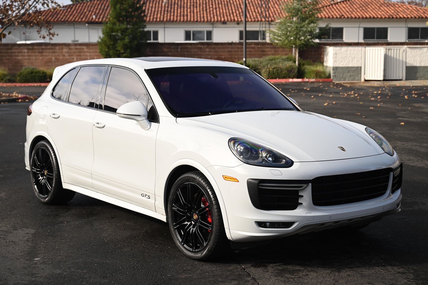 2016 Porsche Cayenne GTS's photo