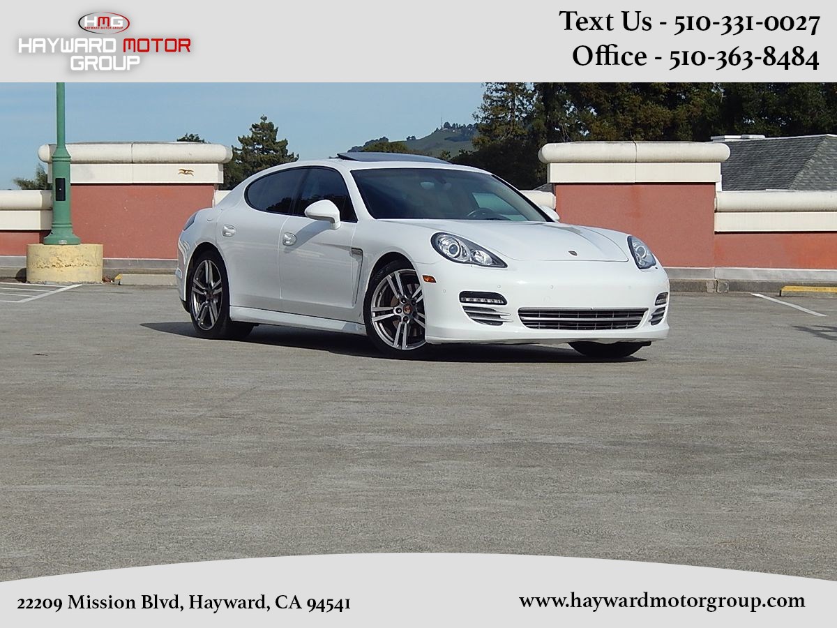 2013 Porsche Panamera Platinum Edition