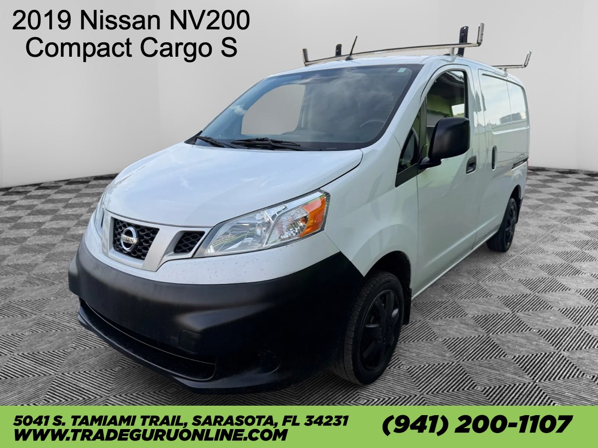 2019 Nissan NV200 S's photo