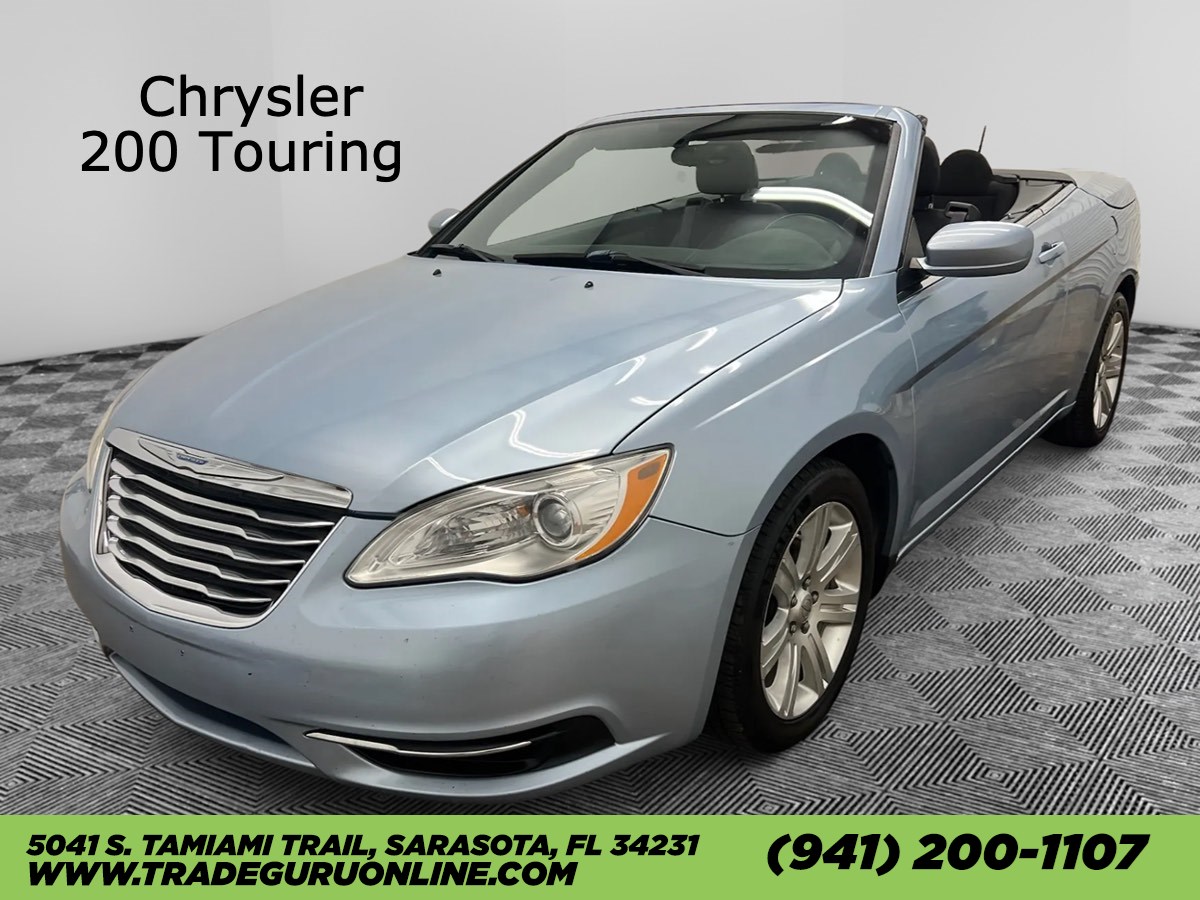 2012 Chrysler 200 Touring Convertible's photo