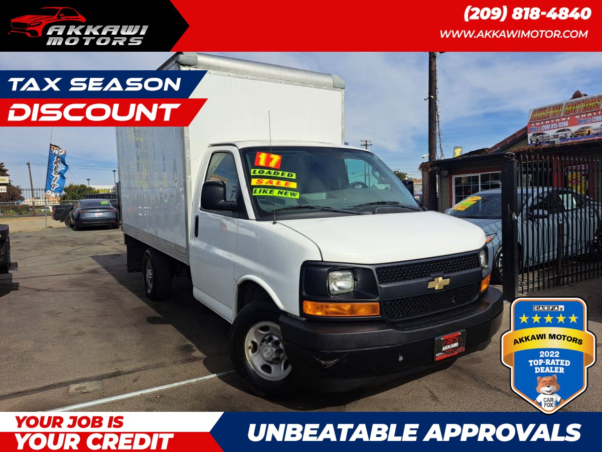 2017 Chevrolet Express Cutaway Base's photo