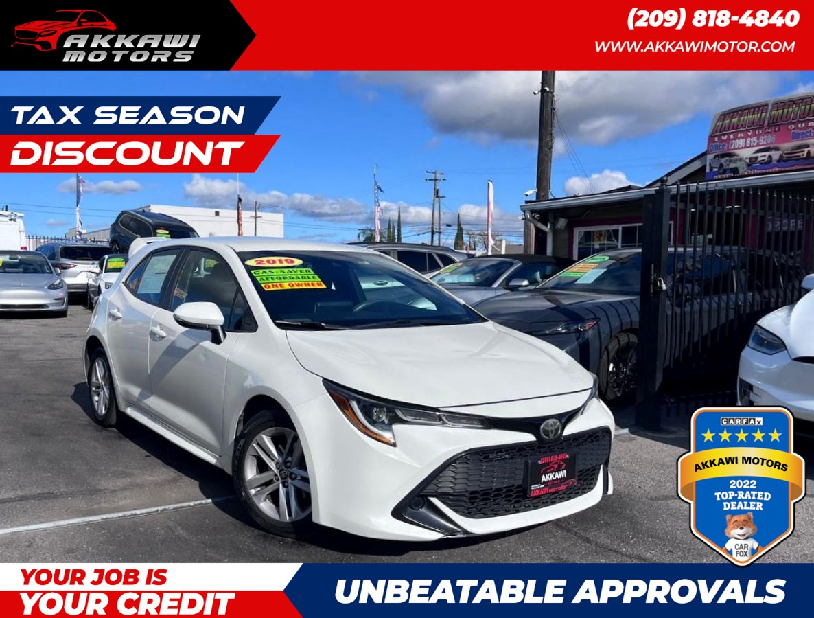 2019 Toyota Corolla Hatchback SE's photo