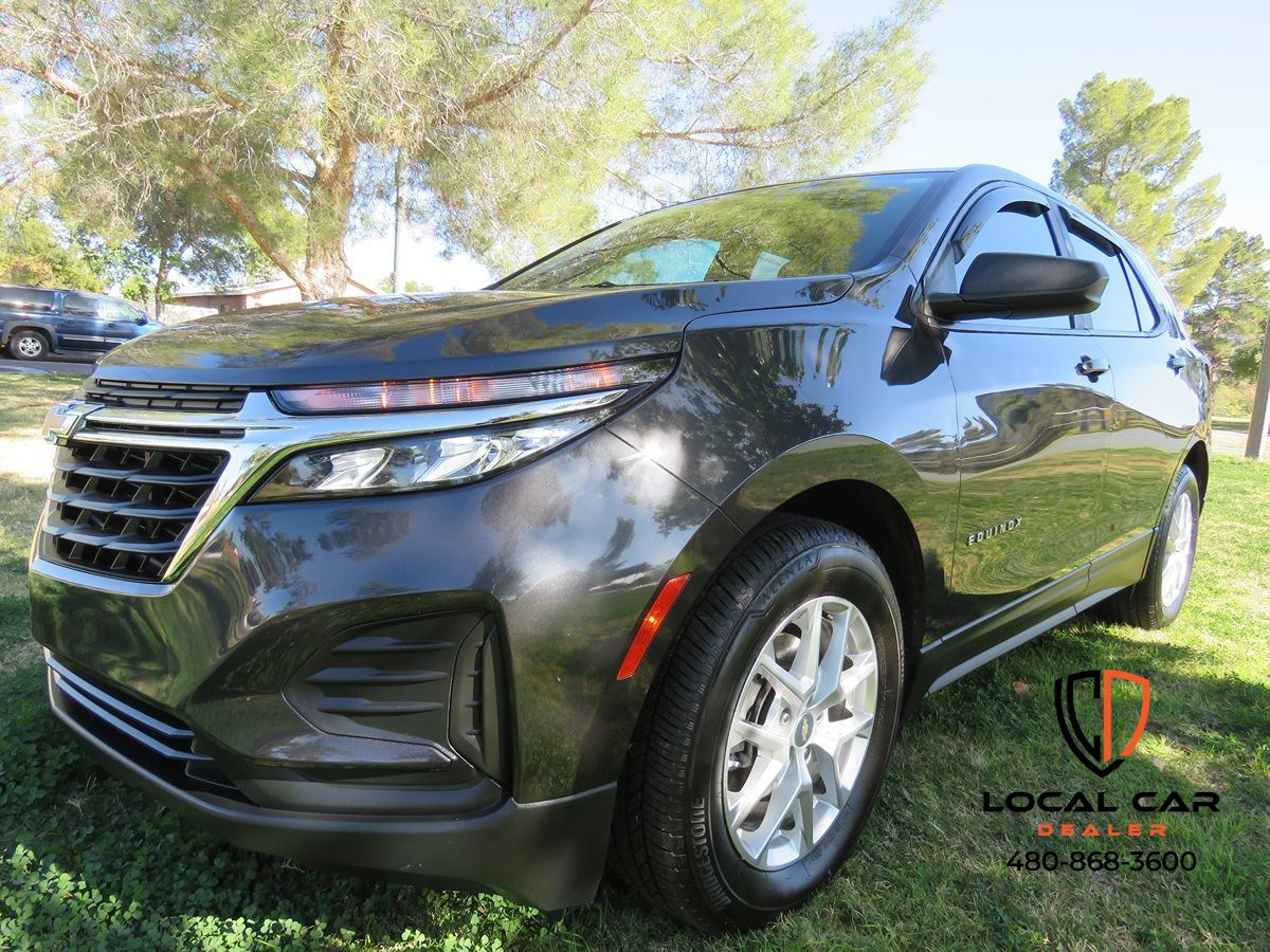 2022 Chevrolet Equinox LS's photo