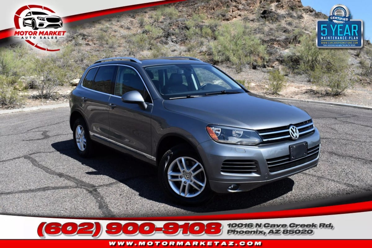 2014 Volkswagen Touareg Sport's photo