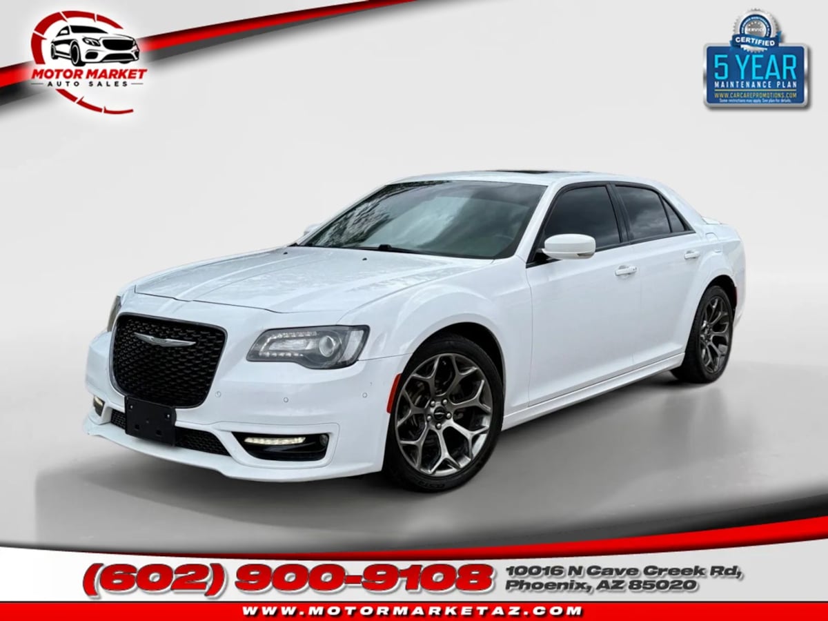 2018 Chrysler 300 S's photo