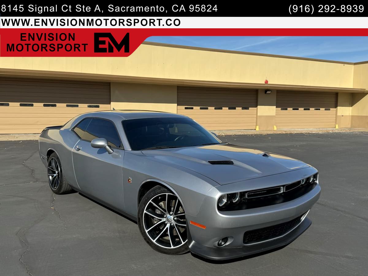 2015 Dodge Challenger Scat Pack's photo