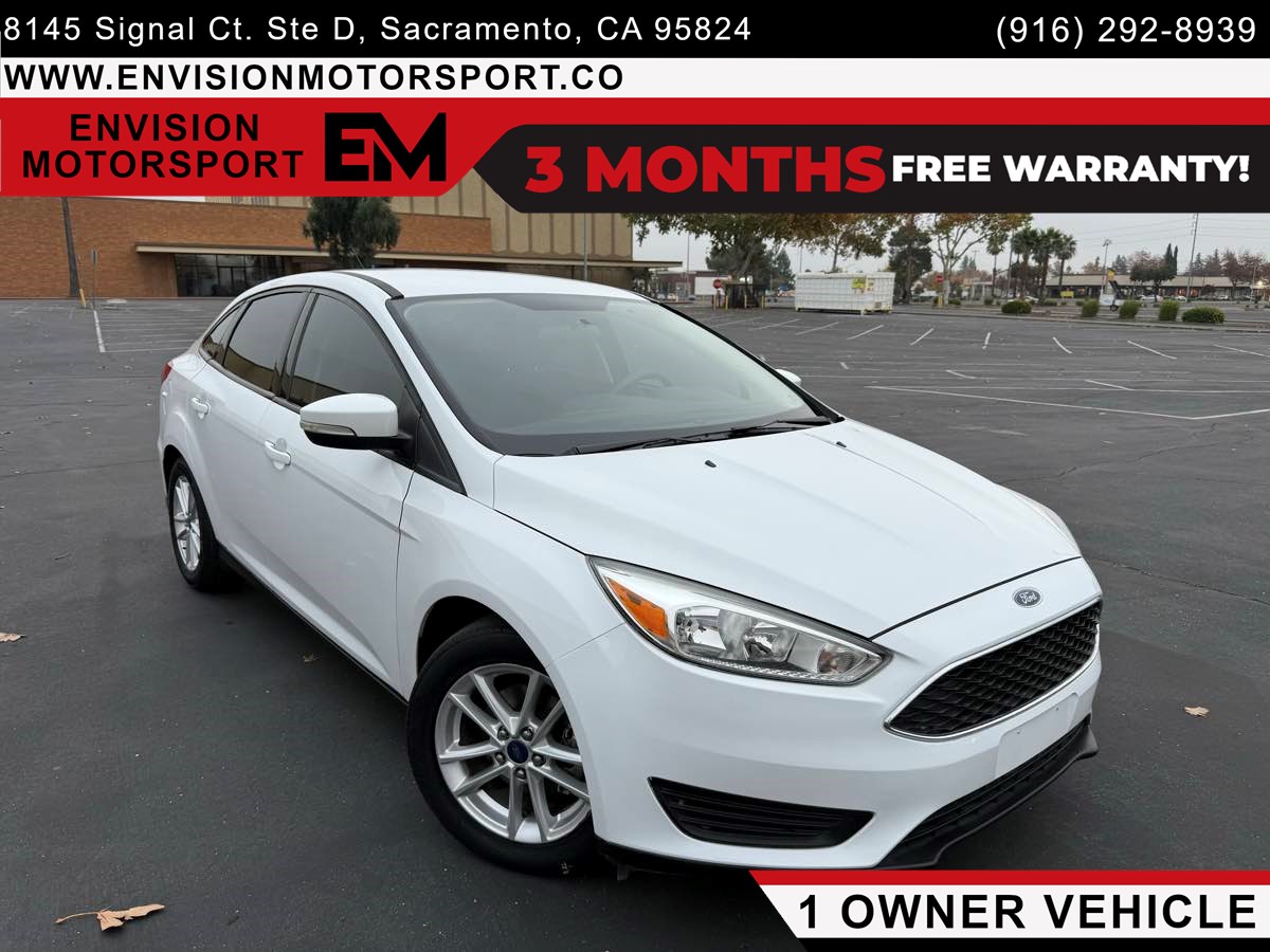 2015 Ford Focus SE's photo