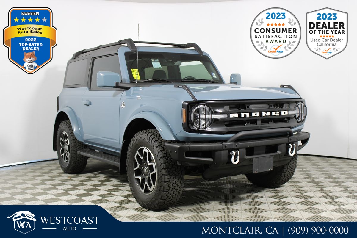 2022 Ford Bronco 2-Door Outer Banks's photo