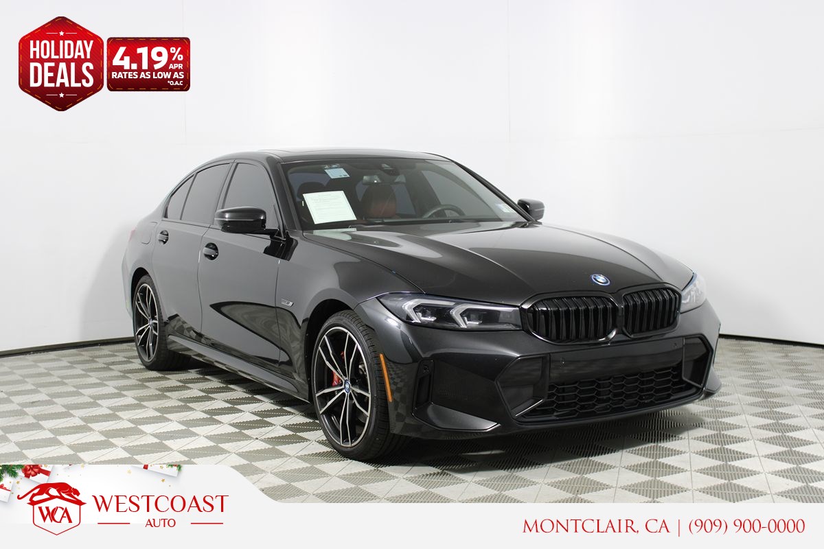 2023 BMW 3 Series 330e's photo