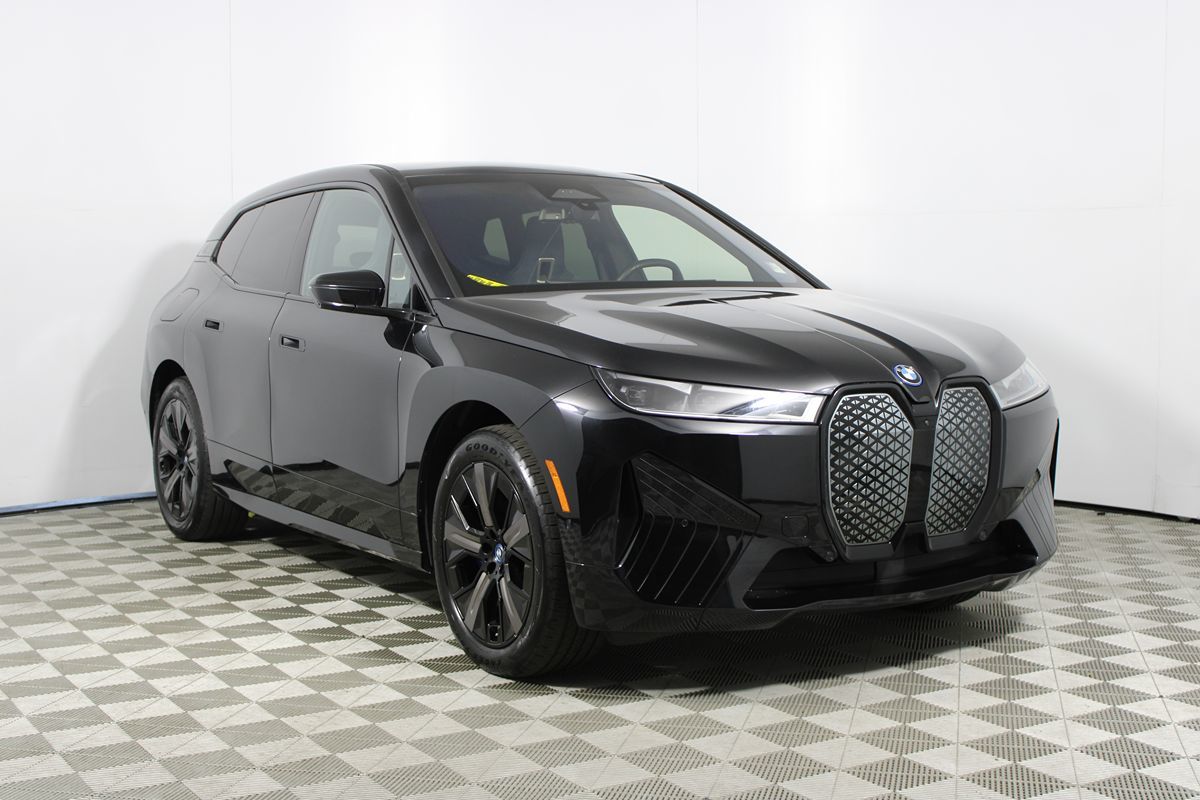 2023 BMW iX