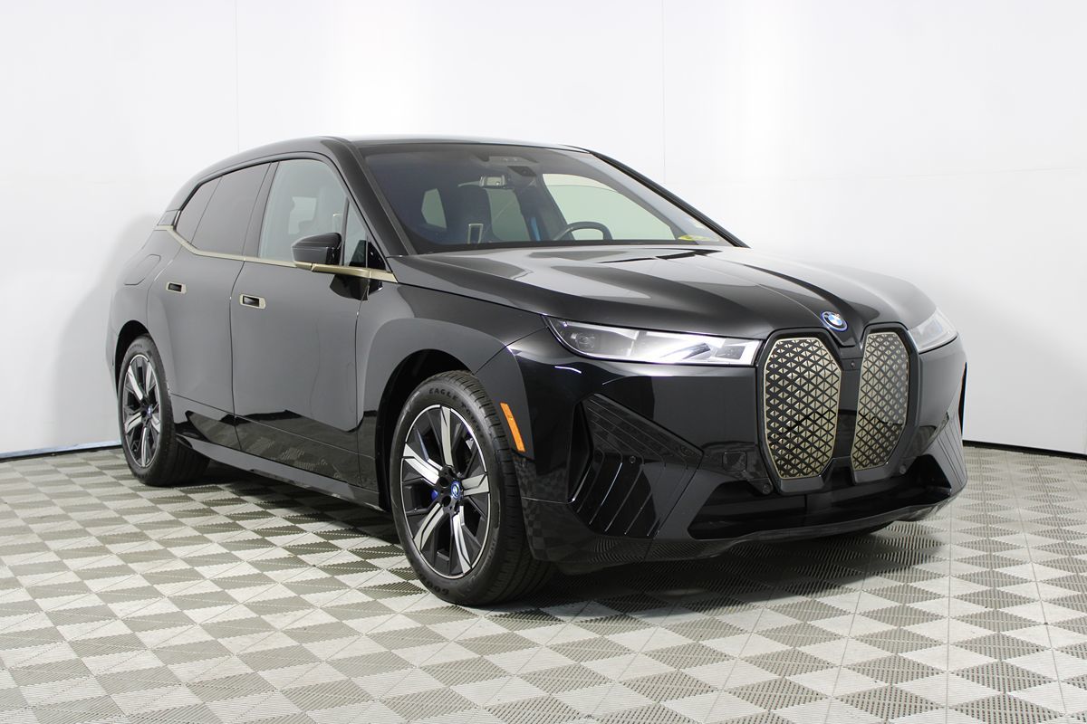 2023 BMW iX