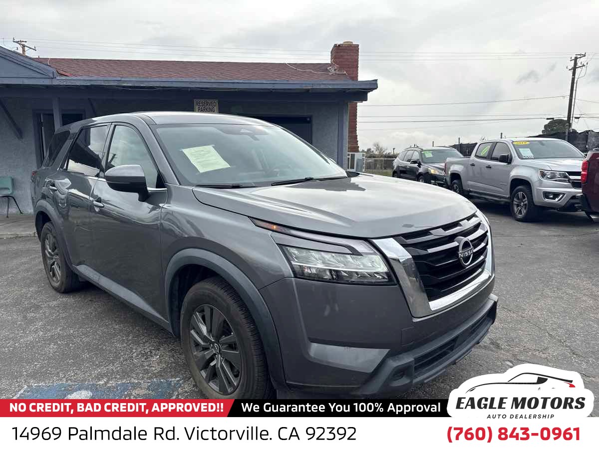 2022 Nissan Pathfinder S's photo