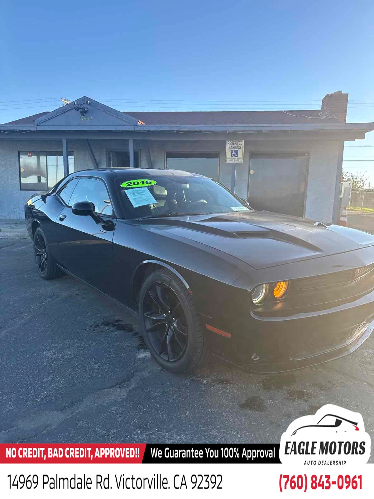 2016 Dodge Challenger SXT's photo