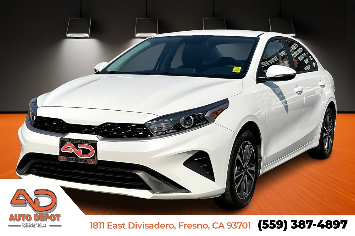 2023 Kia Forte LXS's photo