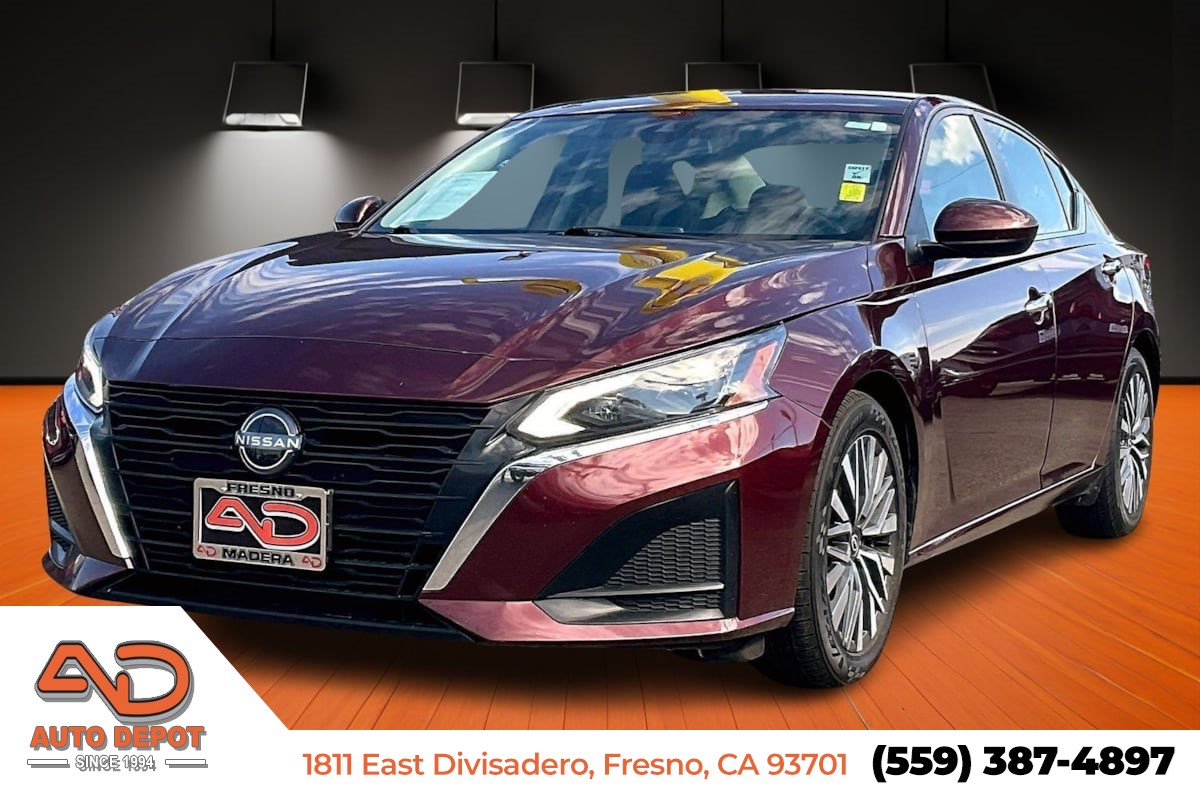 2023 Nissan Altima SV's photo