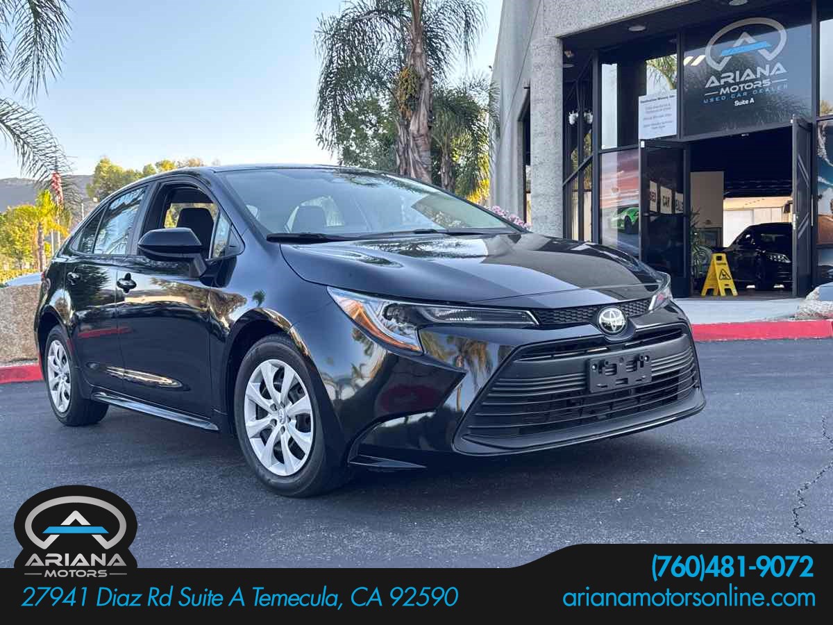 2024 Toyota Corolla LE's photo