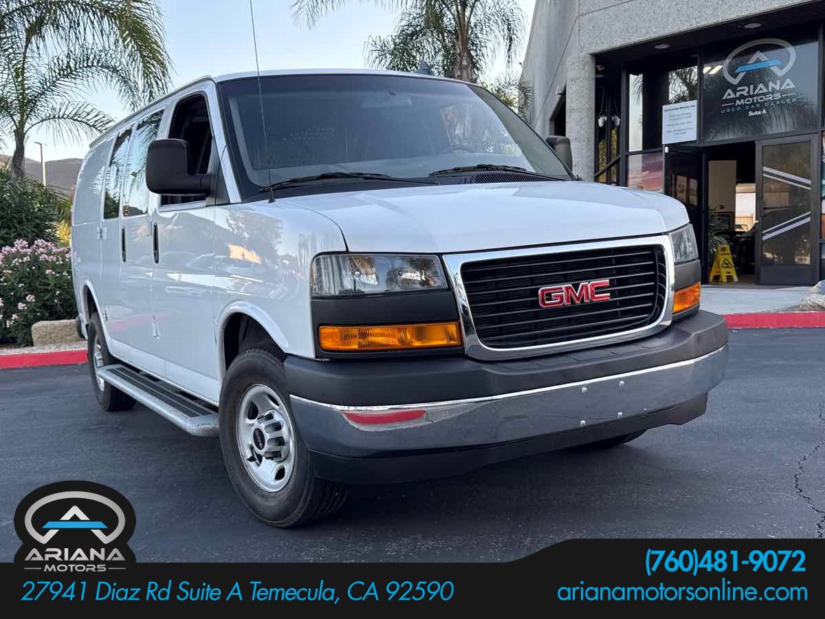 2023 GMC Savana Cargo Work Van's photo