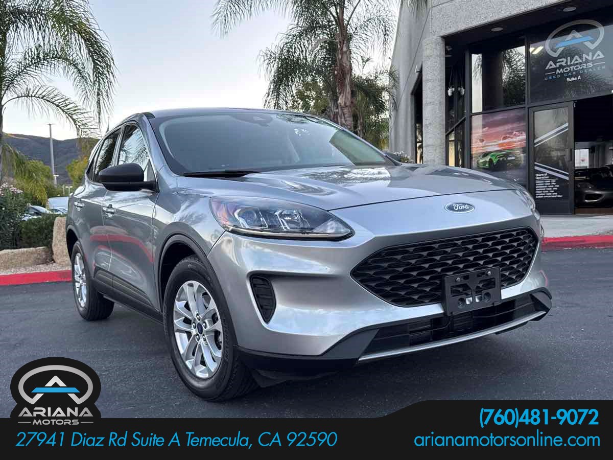 2022 Ford Escape SE's photo
